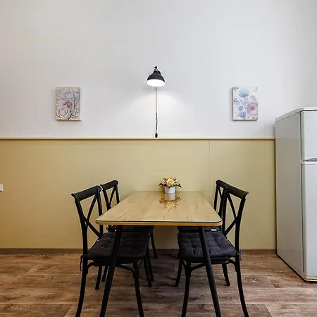 2 Bedrooms Levia 2 * לבוב