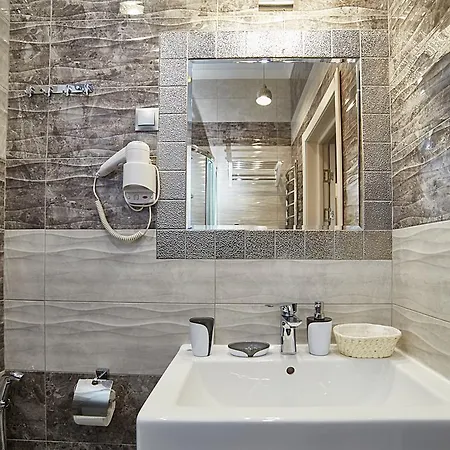 Lägenhet 2 Bedrooms Levia 2 Lviv