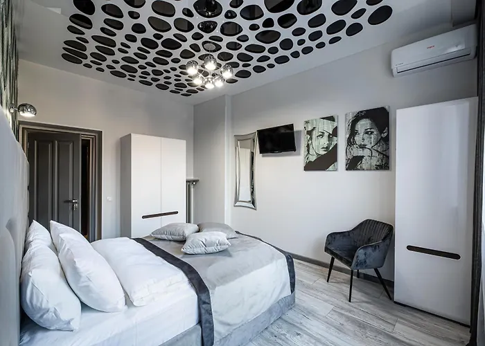 2 Bedrooms Apartments Levia 2 * Lviv